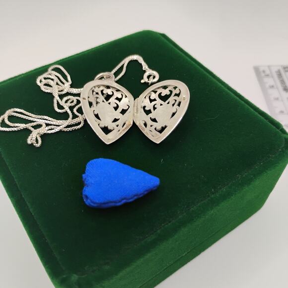 Sterling Silver Perfume Locket on 20-Inch Box Chain - Picture 3 of 3